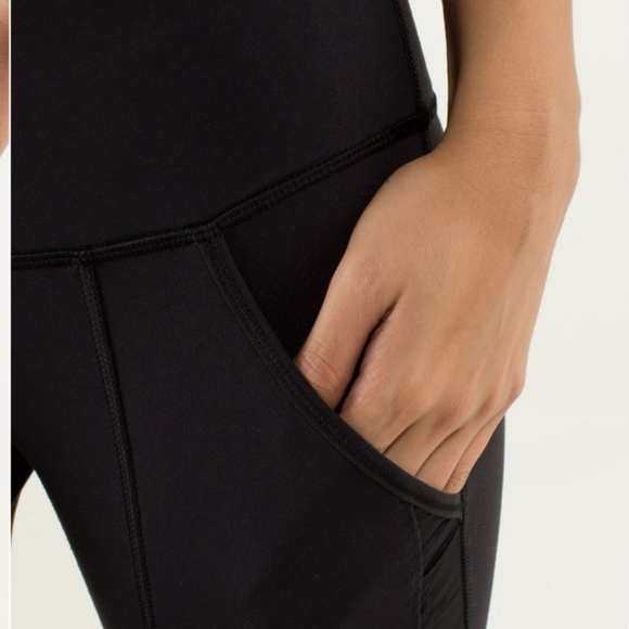 Lululemon Practice Daily Pant. Tights. Satin Ruched Details Side. Black. 10. 28" - Picture 4 of 15